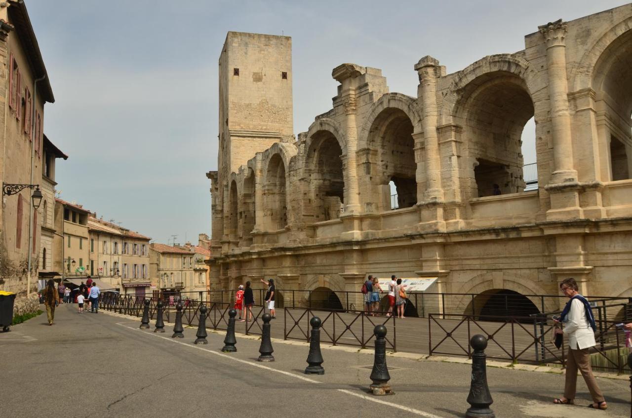 Aux Pieds Des Arenes Apartman Arles Kültér fotó