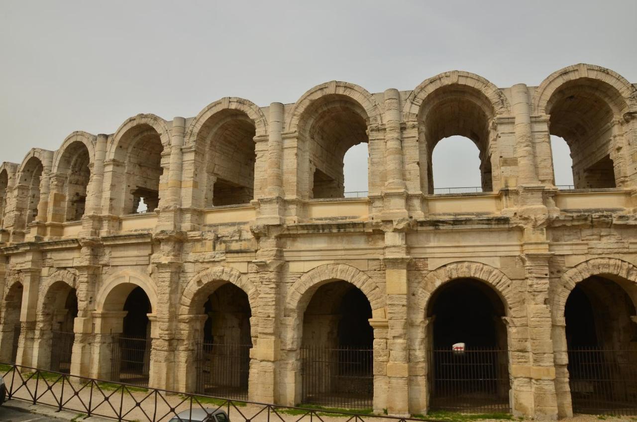 Aux Pieds Des Arenes Apartman Arles Kültér fotó
