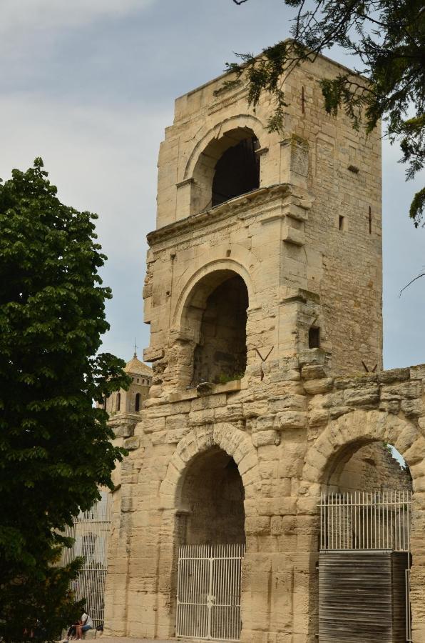 Aux Pieds Des Arenes Apartman Arles Kültér fotó