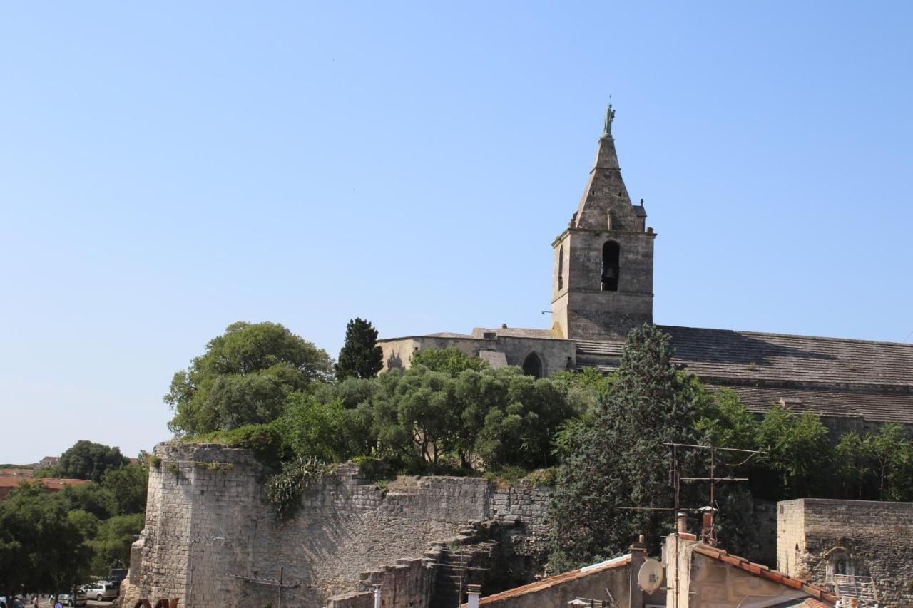 Aux Pieds Des Arenes Apartman Arles Kültér fotó
