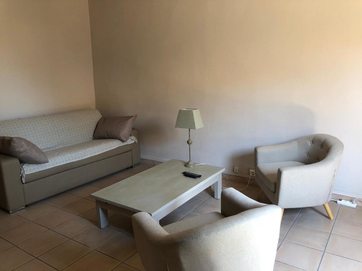 Aux Pieds Des Arenes Apartman Arles Kültér fotó